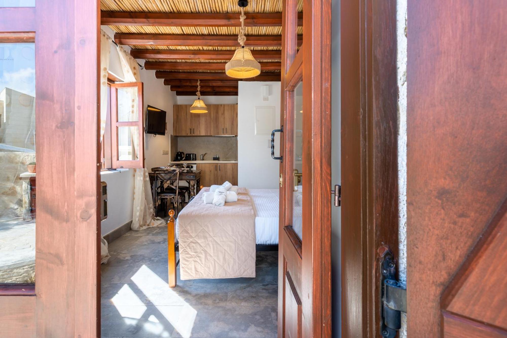 Stone Court Boutique Hotel de apartamente