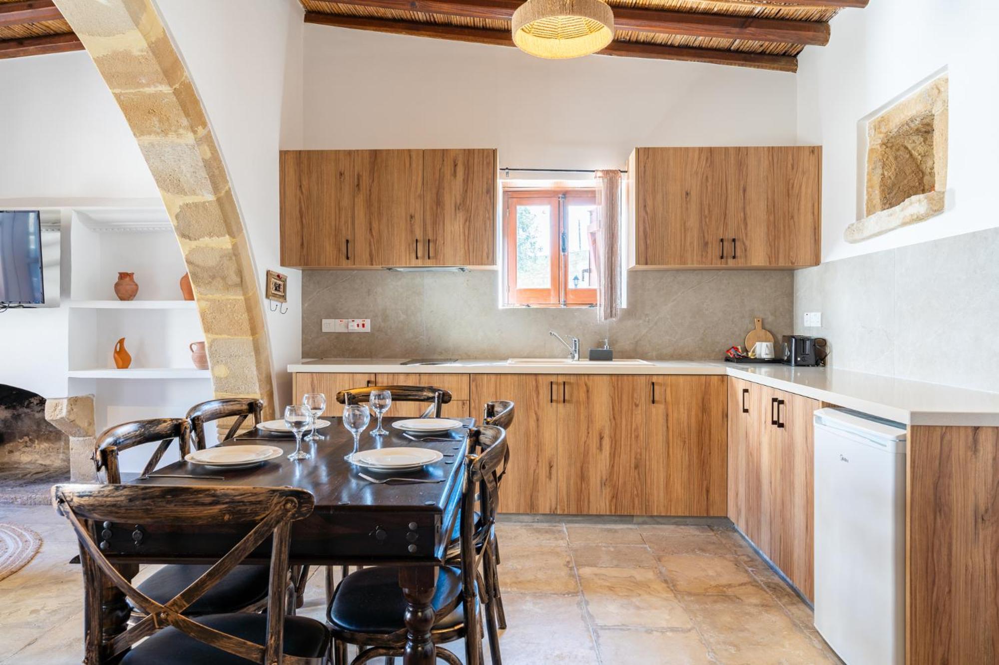 Stone Court Boutique Miliou