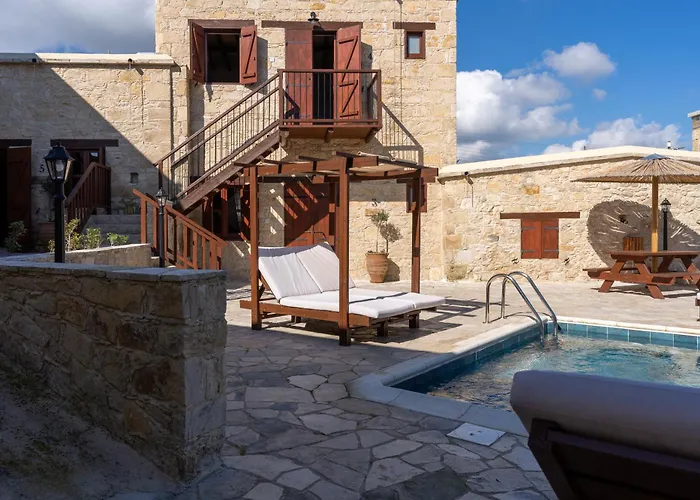 Stone Court Boutique Studios